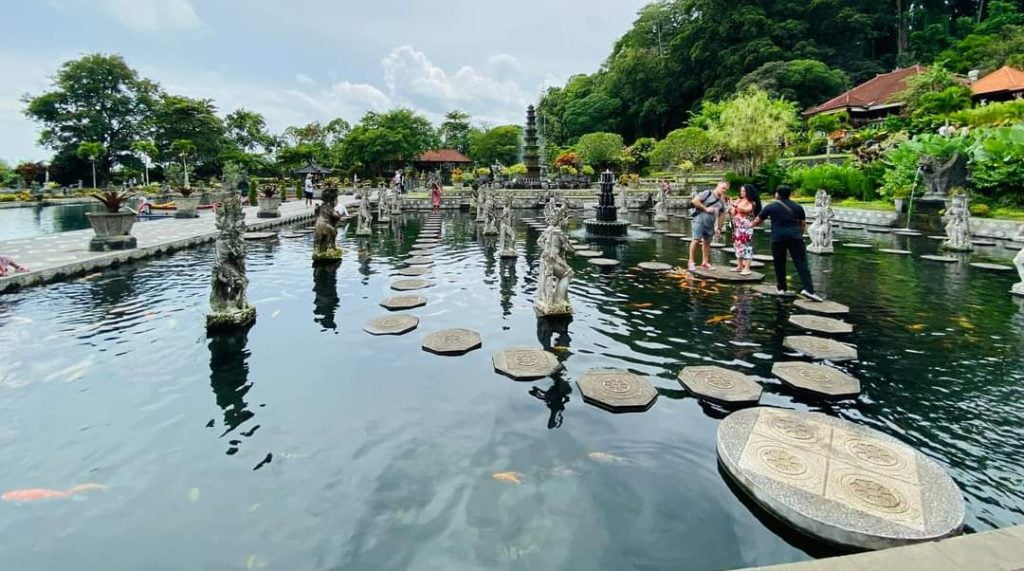 Hot Spring with Lake View